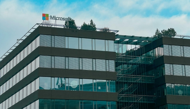 Η Microsoft επεκτείνει τις υποδομές AI και cloud στην Ευρώπη με επένδυση $2,1 δισ. 